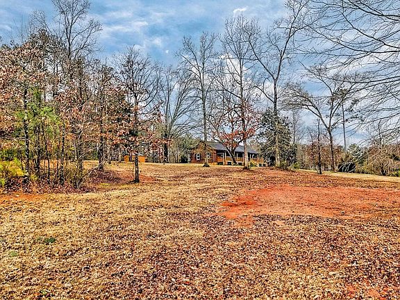 4th image of 898 Smallwood Rd