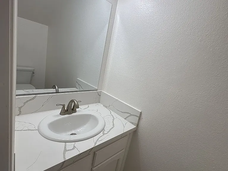 3021 — Photo 9