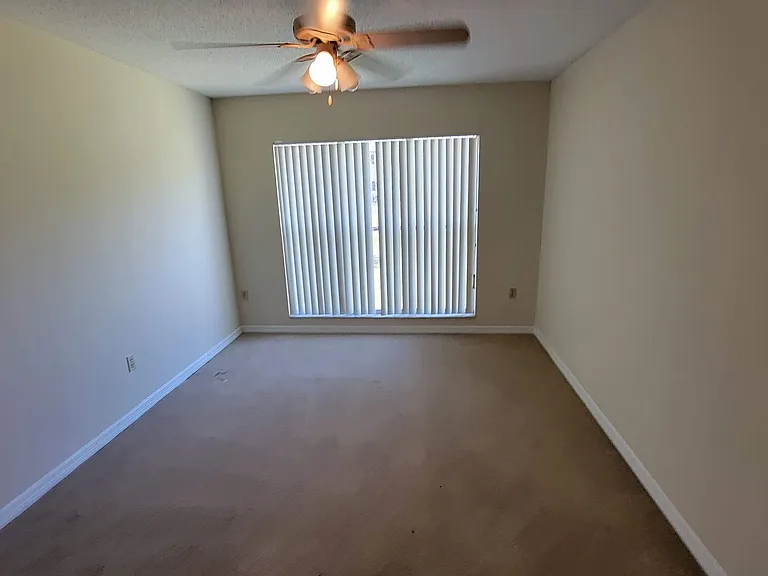 611 W Oak Terrace Dr — Photo 12