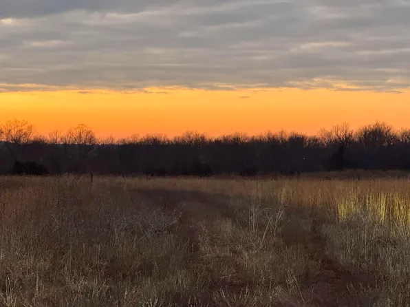 000 N Farm Rd 215, Strafford, MO 65757