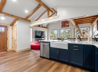 115 N Lake Ave, Southwick, MA 01077