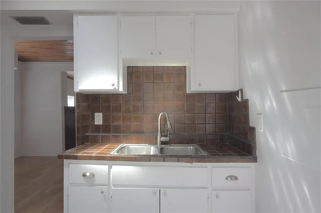 1 bed, 1.0 bath, 832 sqft, $1,795 — Photo 4