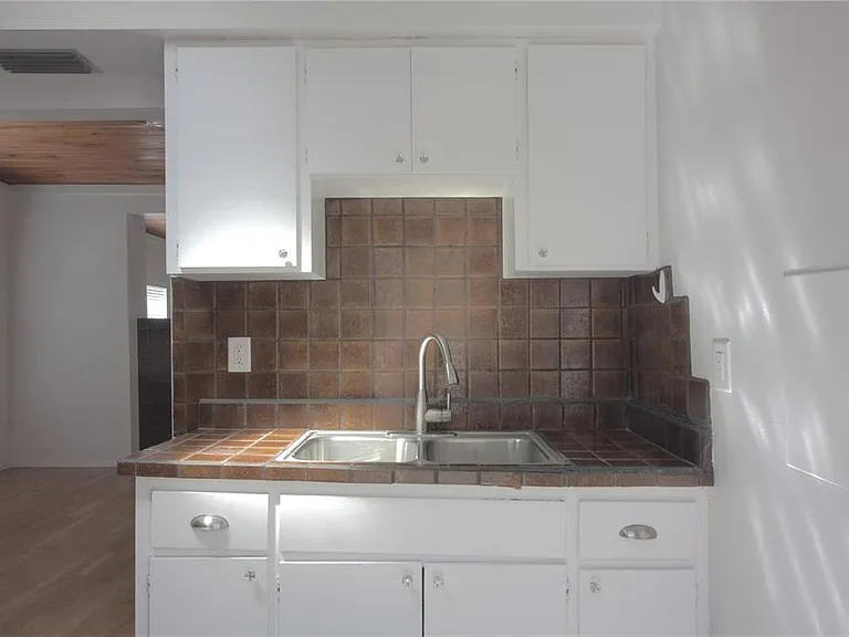 303 S Osprey Ave #303 — Photo 4