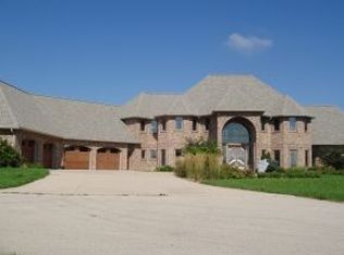2520 Van Dreel Rd, De Pere, WI 54115