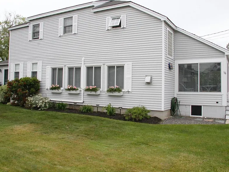 16 Kenphil Ave — Photo 3
