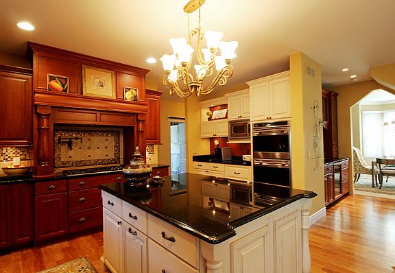 2nd image of 47506 Greenwich Dr