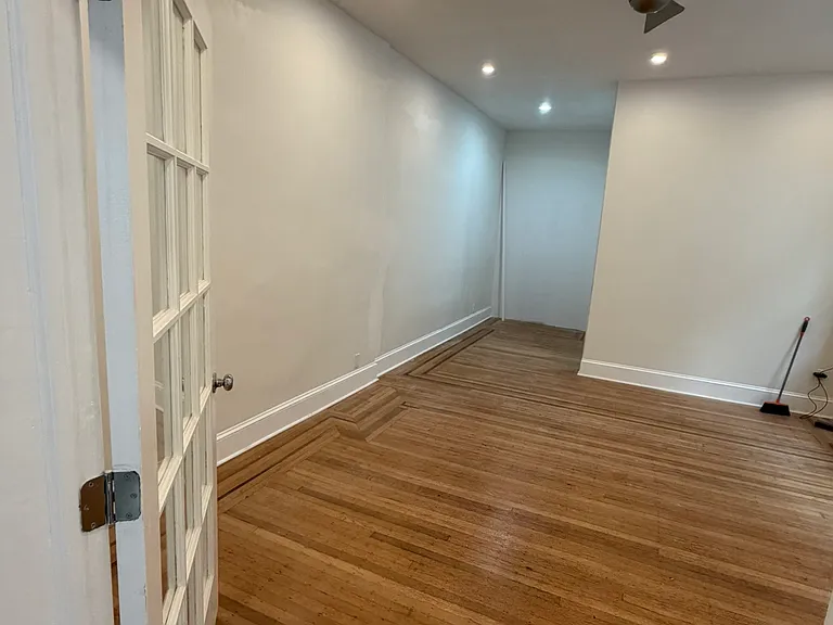 1535 S Broad St #1R — Photo 11