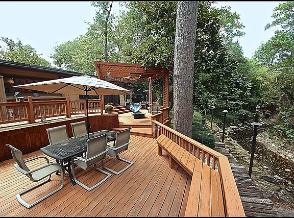 3rd image of 1000 Crooked Creek Dr