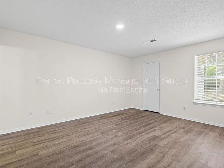 7187 Gazebo Dr — Photo 3