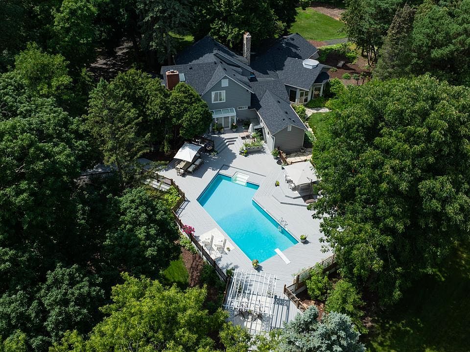 1st image of 3865 Hillcrest Rd