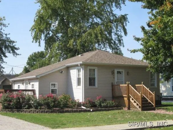 1417 N Monroe St, Litchfield, IL 62056