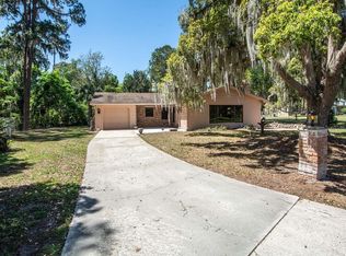 857 Shore Acres Rd, Mount Dora, FL 32757