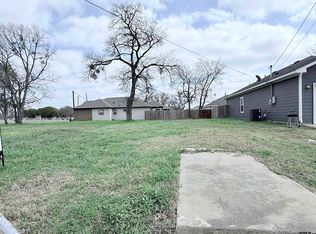 3307 Travis St, Greenville, TX 75401