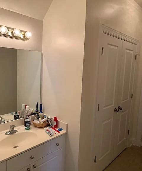325 Landing Dr — Photo 10