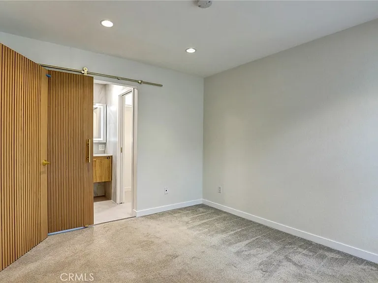 26191 Sanz #D — Photo 12