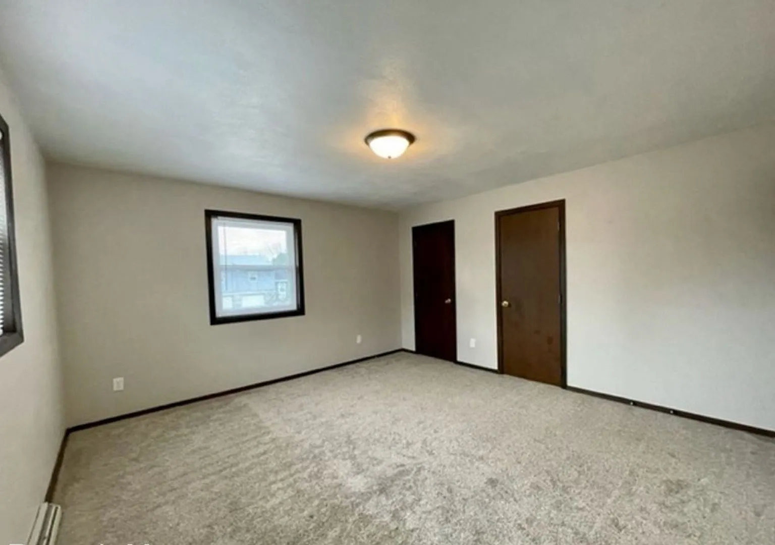 1352/1354 W. Hiawatha Drive — Photo 4