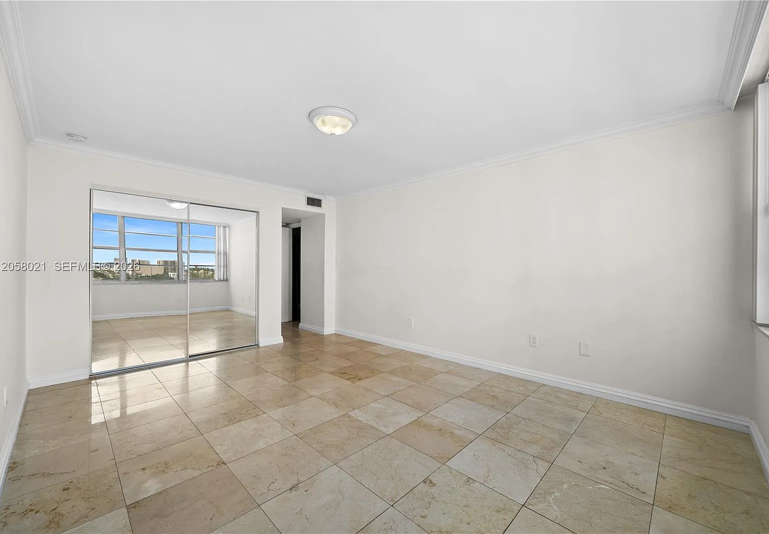 2 bed, 1251 sqft, $2,650 — Photo 4