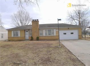 9713 E 77th Ter, Raytown, MO 64138