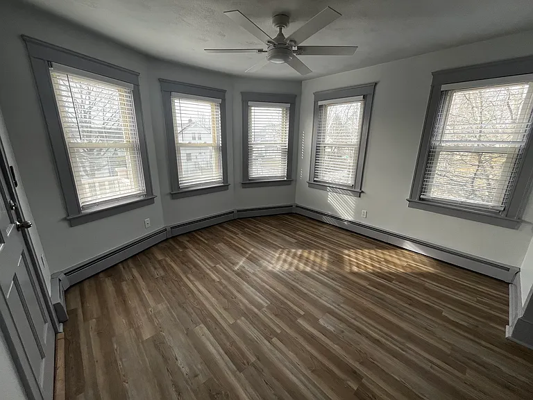 134-136 N Hull St #2 — Photo 2