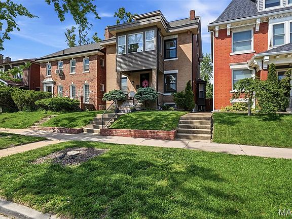 2nd image of 5733 Waterman Blvd