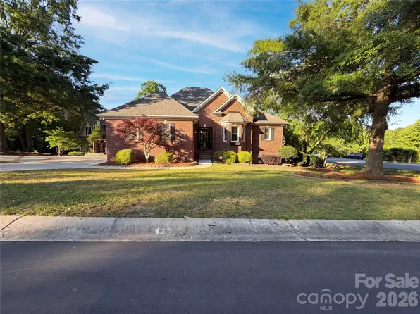 142 Canterbury Xing, Fort Mill, SC 29708