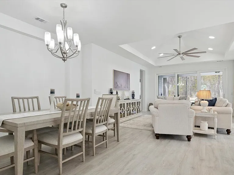 636 Horizon Ct — Photo 11