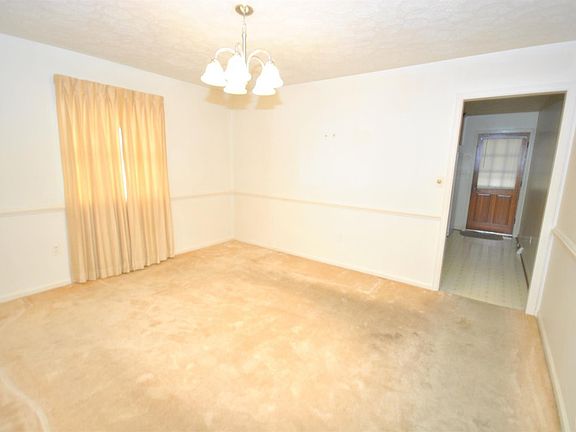 5th image of 103 Hook Dr