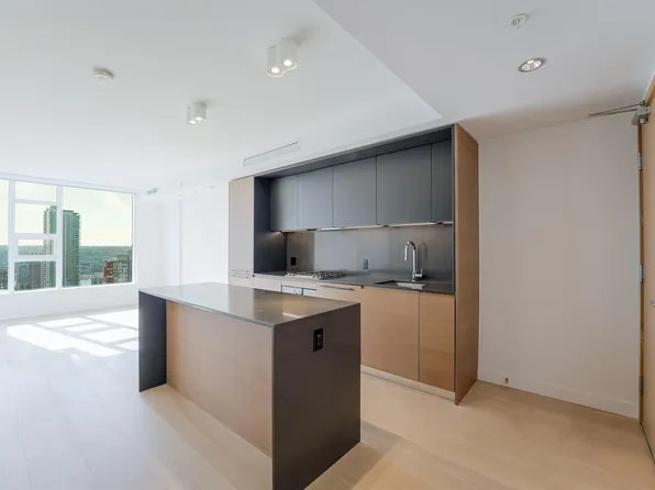1289 Hornby St #2710, Vancouver, BC V6Z 0G7