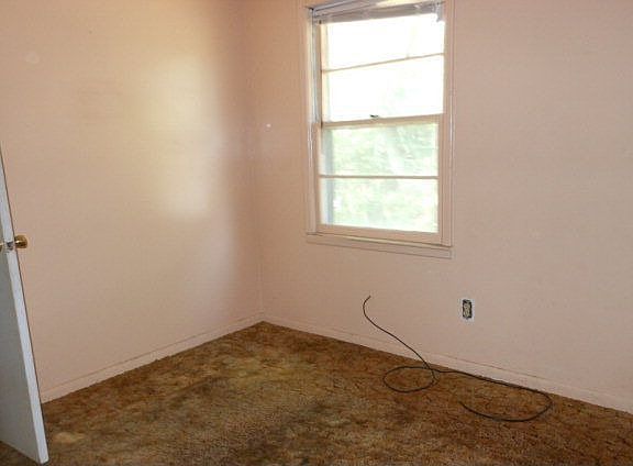 5th image of 108 Varee Dr #216