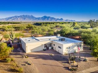 310 E El Viento, Green Valley, AZ 85614