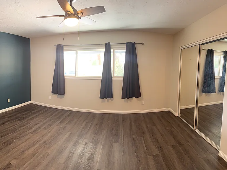 1716 E La Jolla Dr — Photo 12