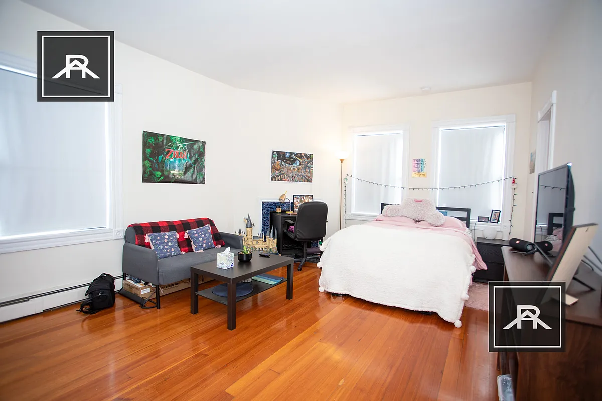 Building Photo - 17 Keswick St #6