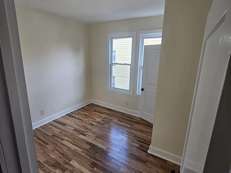 289 Ridgewood Ave #2 — Photo 4