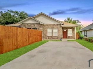 235 Calloway St #A, Houston, TX 77029