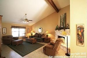 4th image of 305 W San Antonio Ave