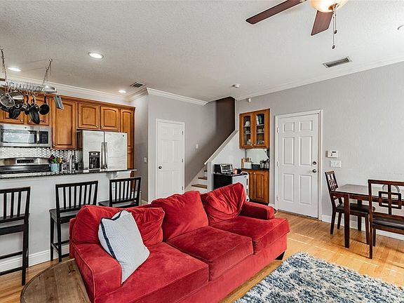 3rd image of 121 Key Haven Ct