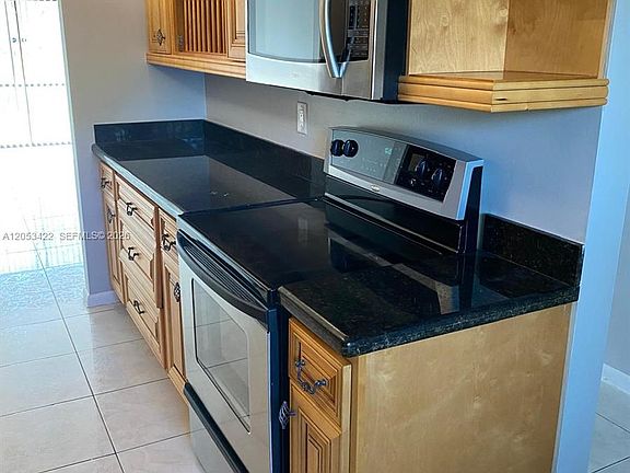 4th image of 9962 Nob Hill Ct #9962