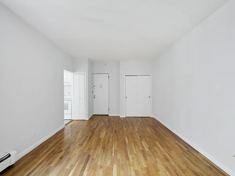 153 E 165th St #4D — Photo 6