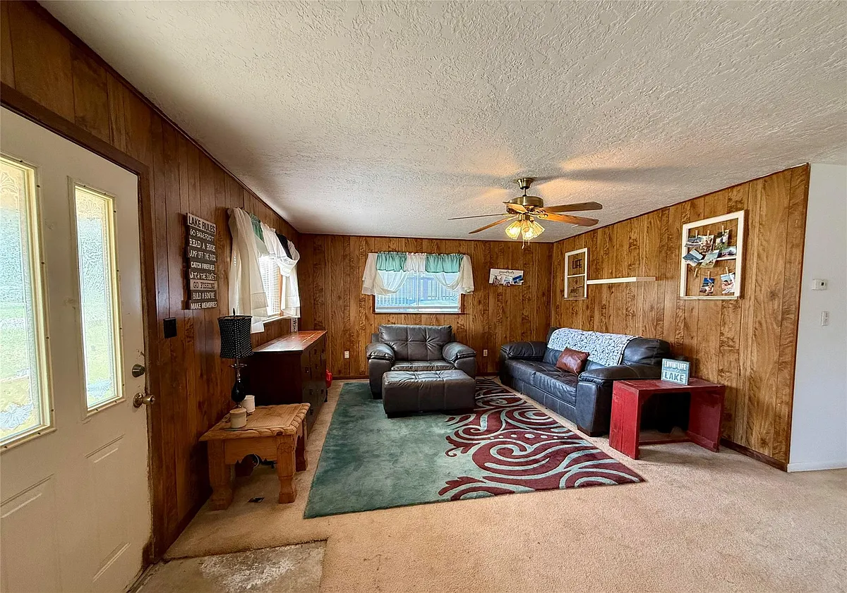 Building Photo - 282 Water View Dr