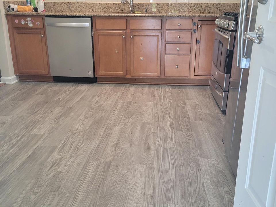 2nd image of 1205 Corwith Dr