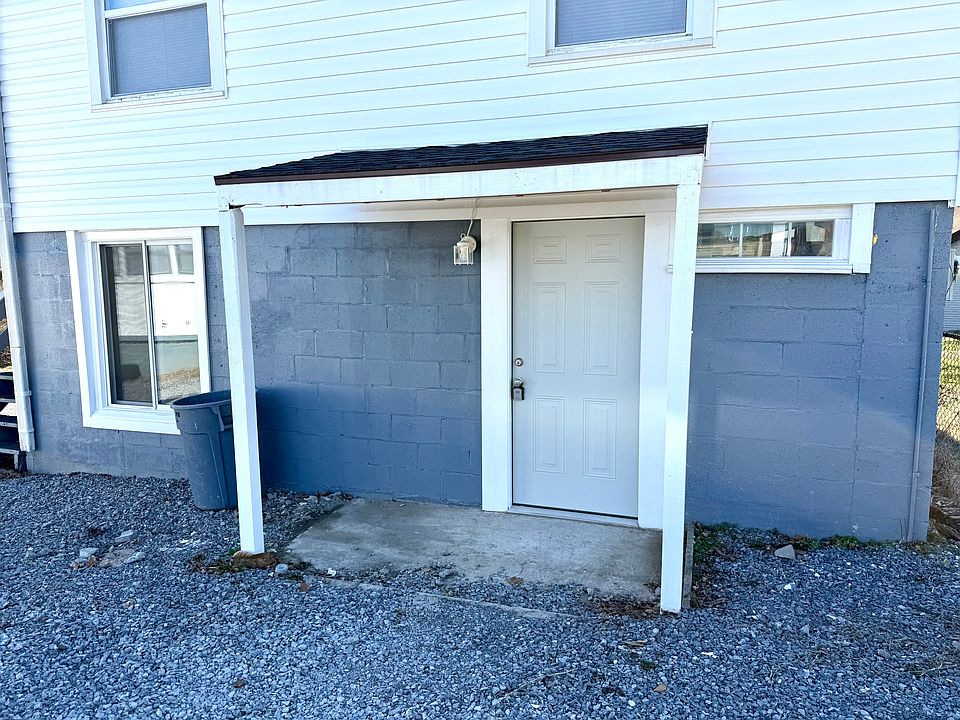 1st image of 711 W Eastland St #C