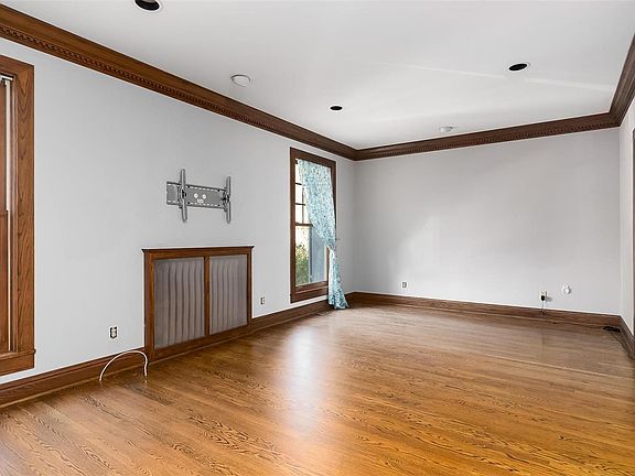 5th image of 5150 Westminster Pl