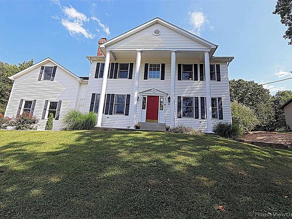 5th image of 13493 Lakewood Dr