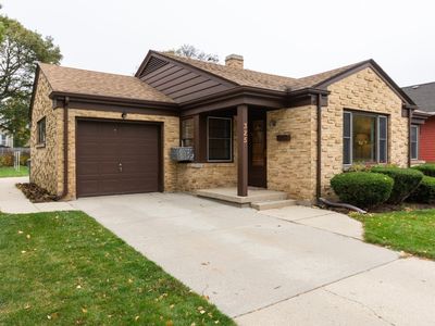 325 Hamilton Ave, Elgin, IL, 60123