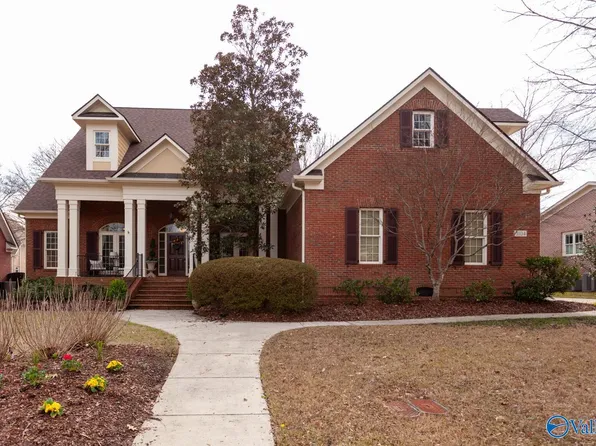 3104 Chamlee Pl SE, Owens Cross Roads, AL 35763