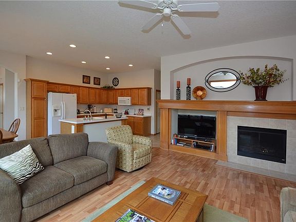 5th image of 520 W Trace Dr