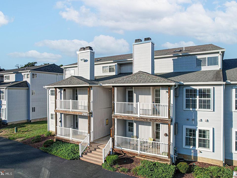1st image of 2105 Waters Edge Dr #36