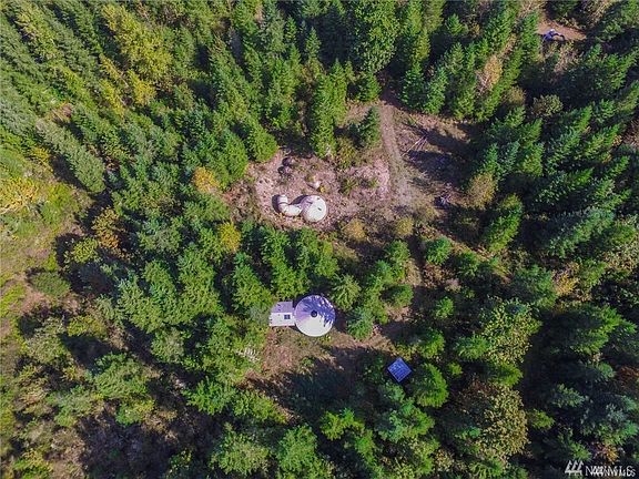 2nd image of 16111 Lemuria Ln SE