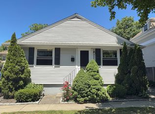 25 1/2 Thurston Ave #B, Newport, RI 02840