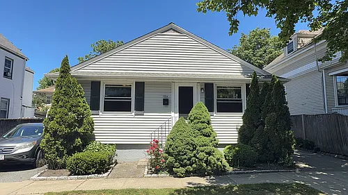 25 1/2 Thurston Ave #B Photo 1